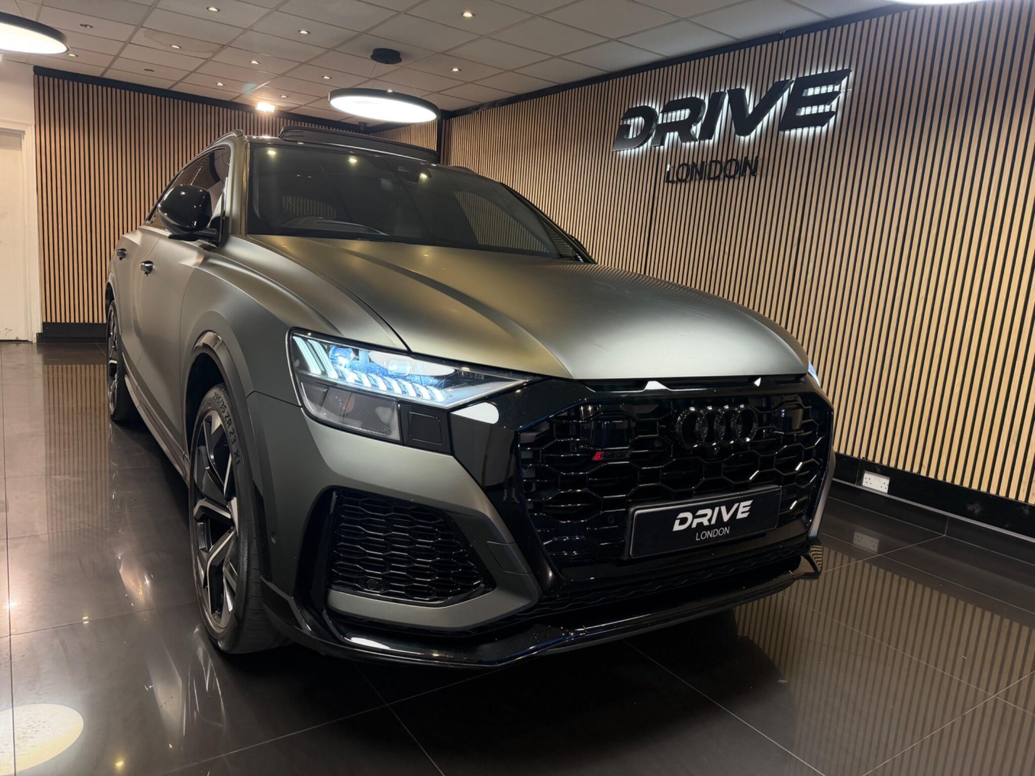 Audi RSQ8